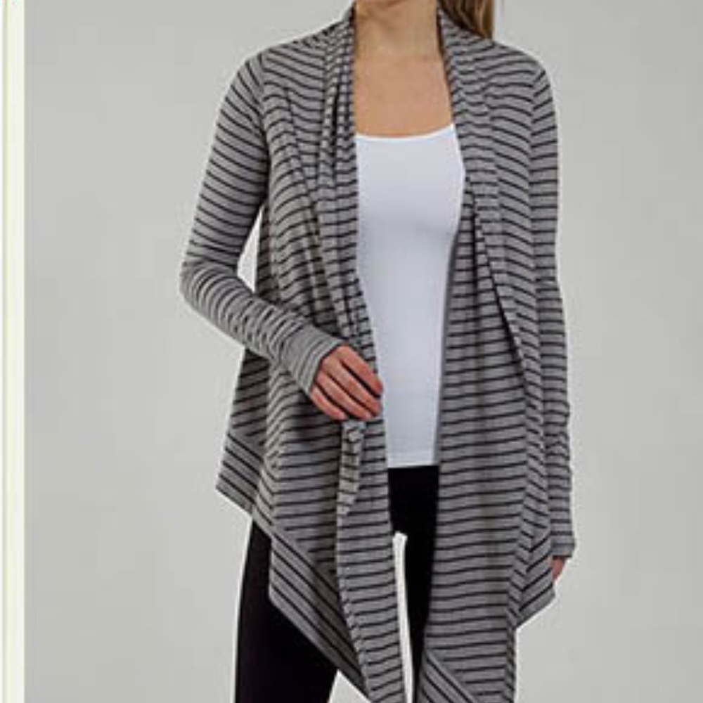 Lululemon Oasis wrap